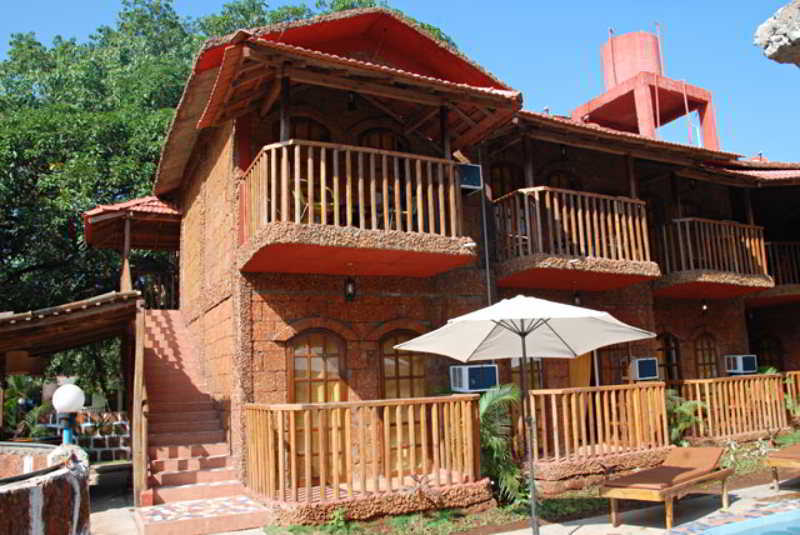 Ruffles Beach Resort Candolim Exterior photo